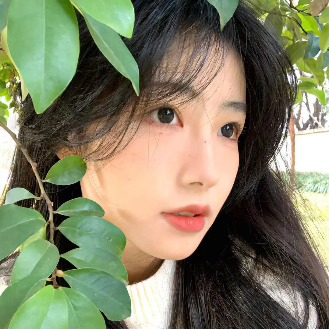 接近无限的白